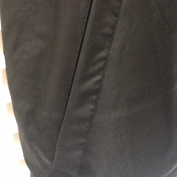 Windbreaker - Picture 3 of 5